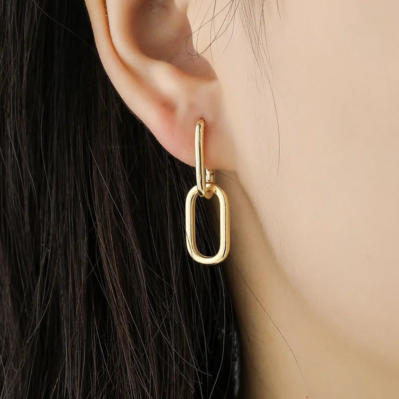 OVAL HOOPS EARRINGS Gold
