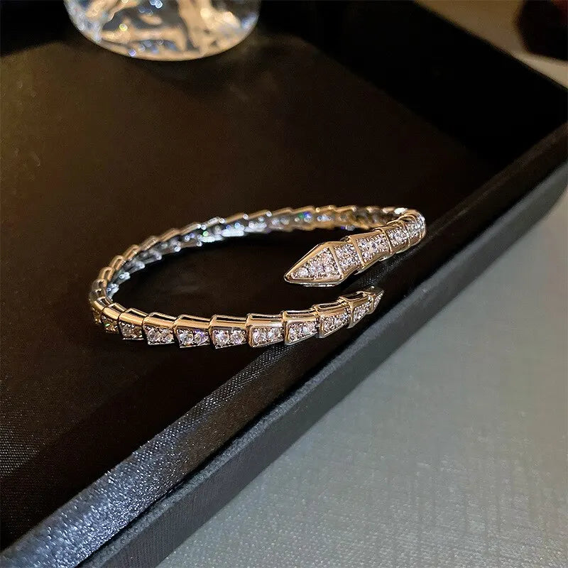 Snaketail Armband med Zirkon-stenar (Orm motiv)