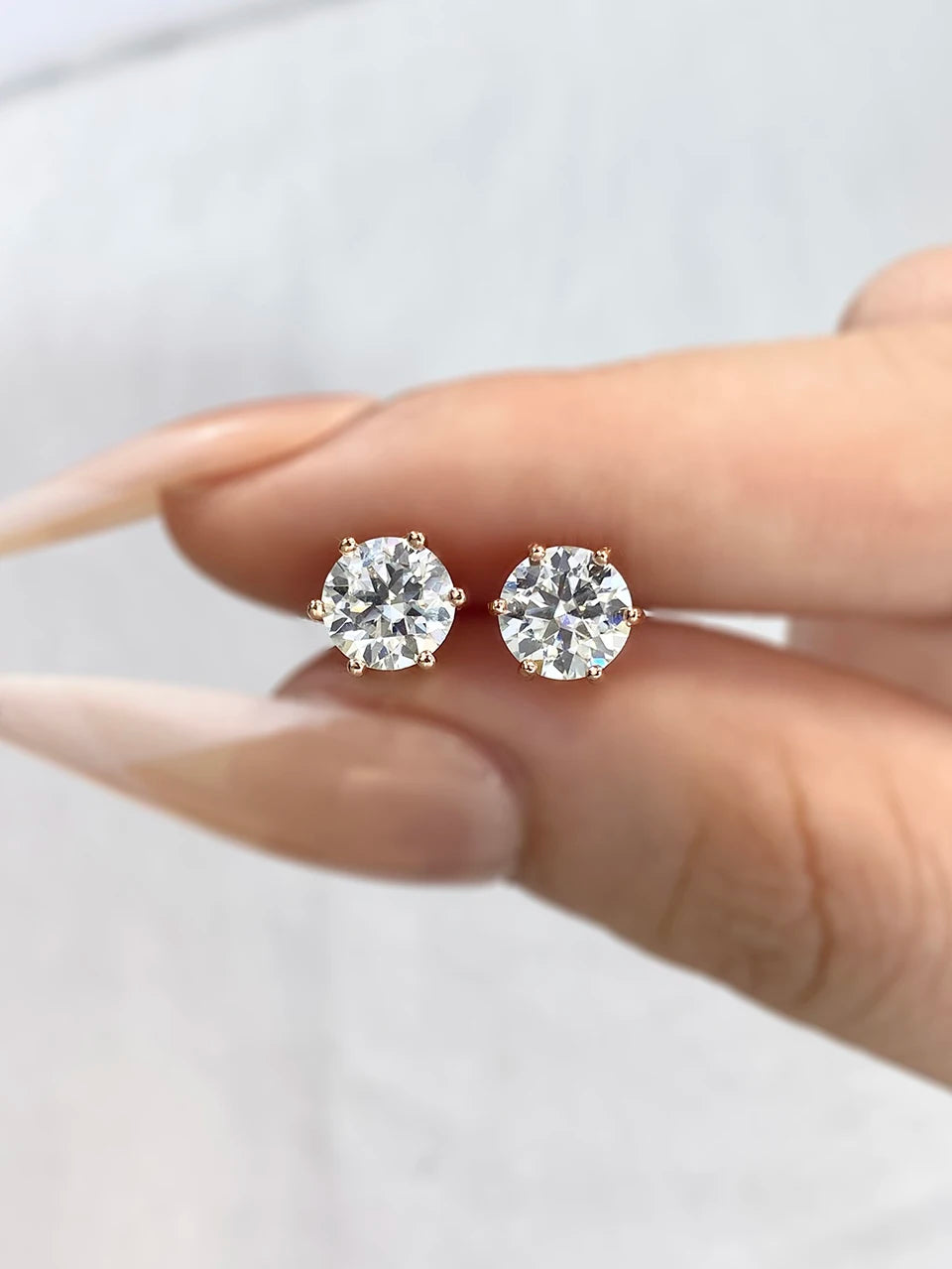 Moissanite Stud Örhängen – Diamanter i Sterling Silver Guldpläterade