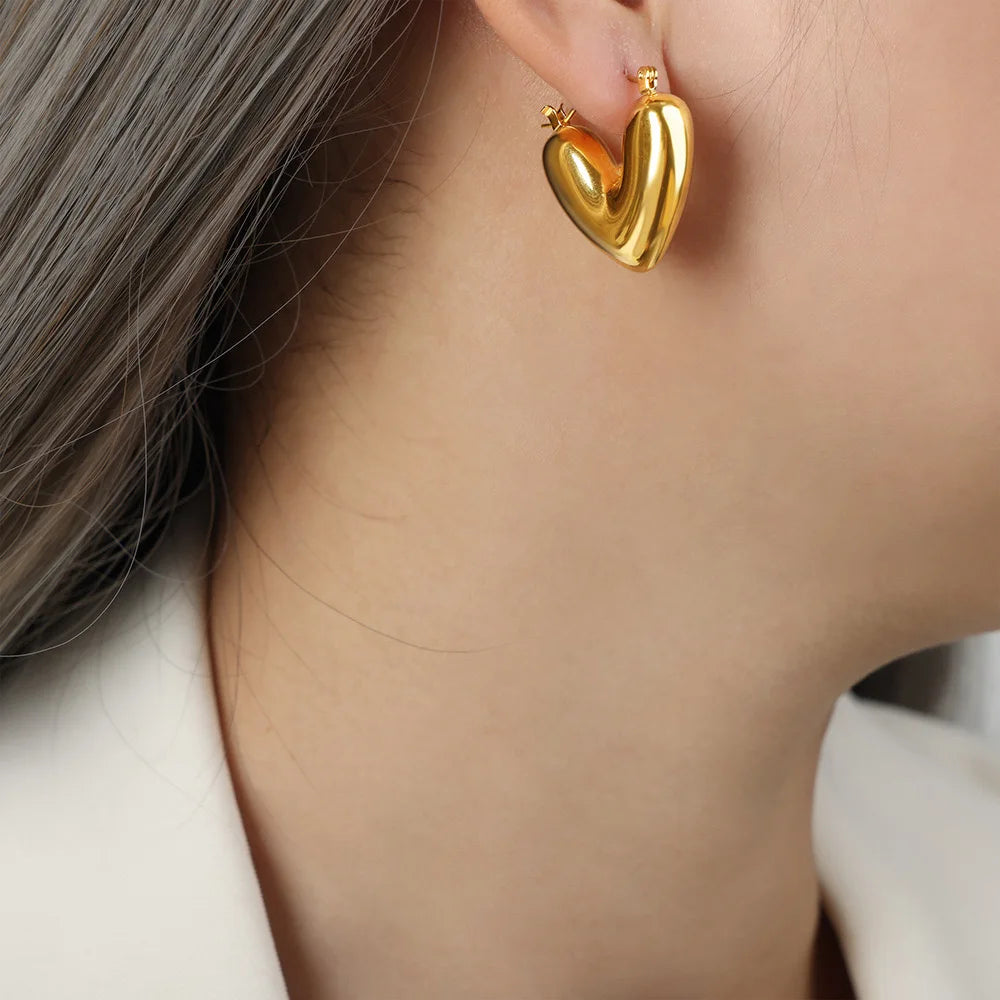HEART HOOPS EARRINGS Silver