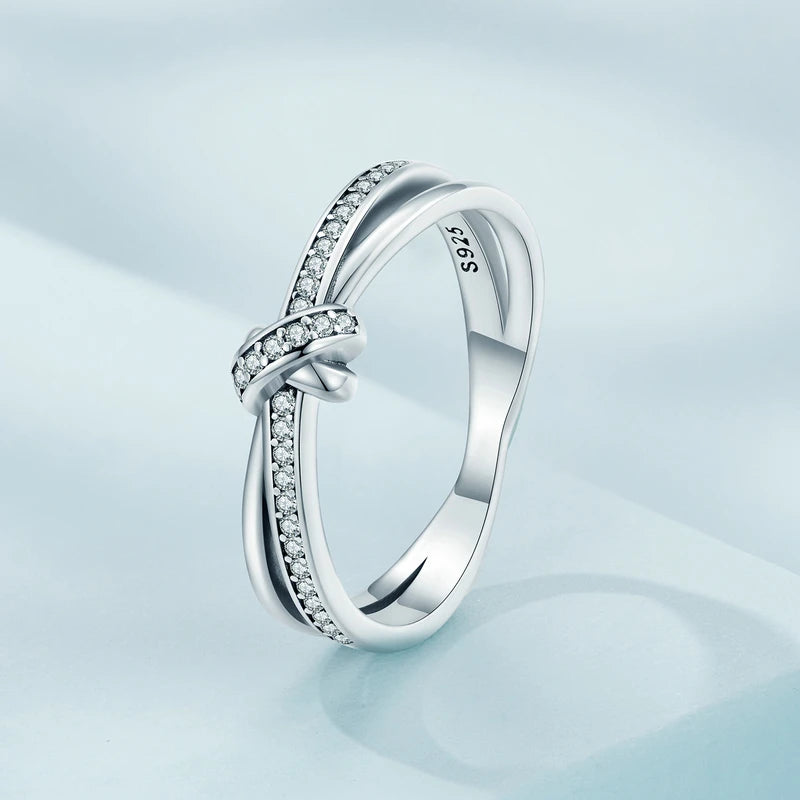 Infinity Love: Knutring Guld