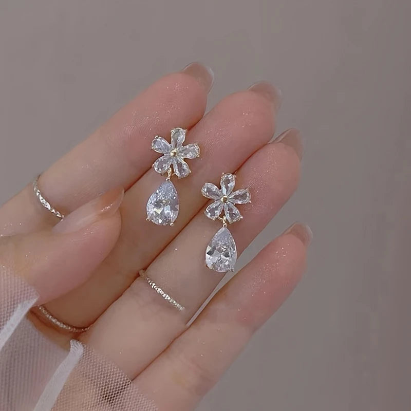 FLOWER PETAL STUDS