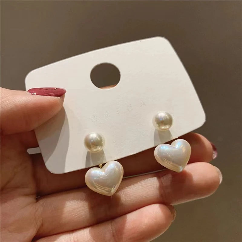 Love Pearl Studs Örhängen