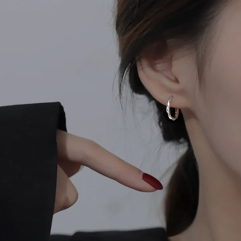 ROUND STUD EARRINGS Gold