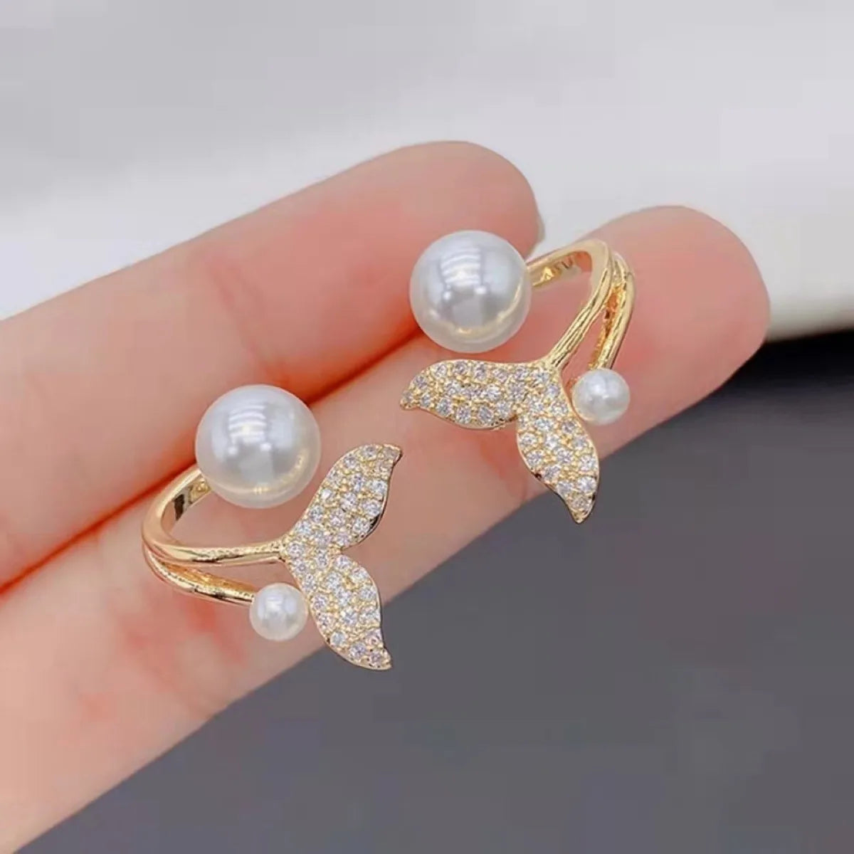 Dolphin STUDS