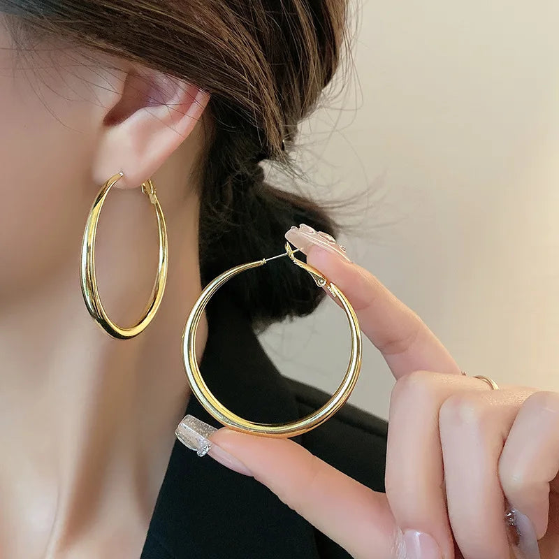 LARGE HOOP EARRINGS Silver