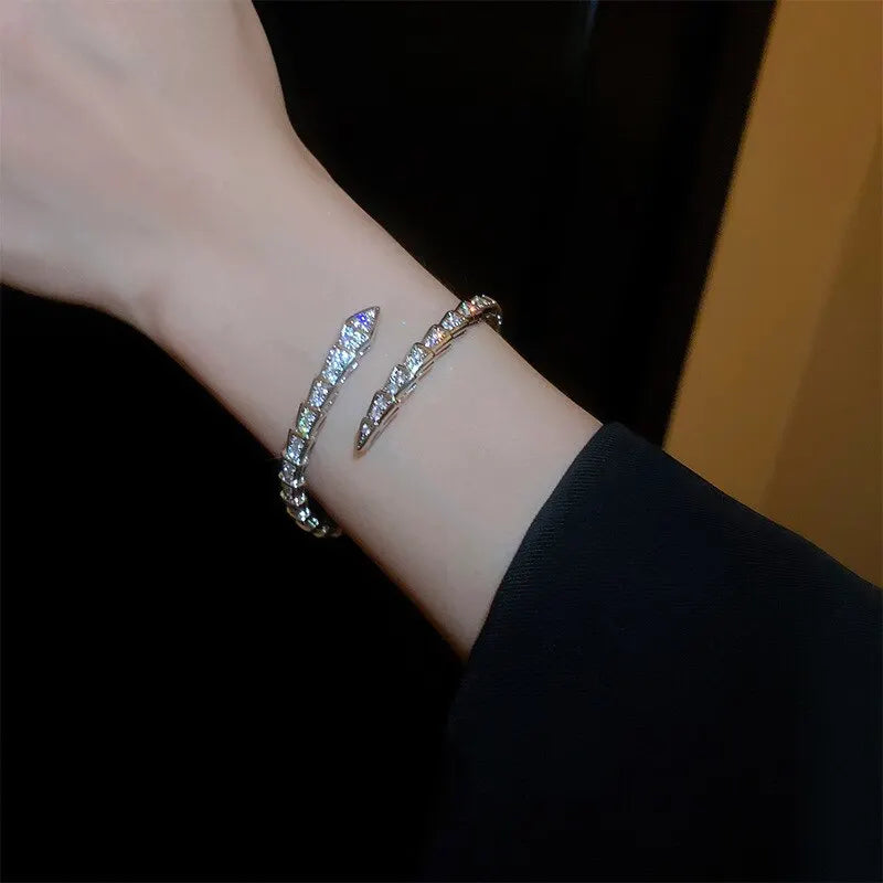 Snaketail Armband med Zirkon-stenar (Orm motiv)