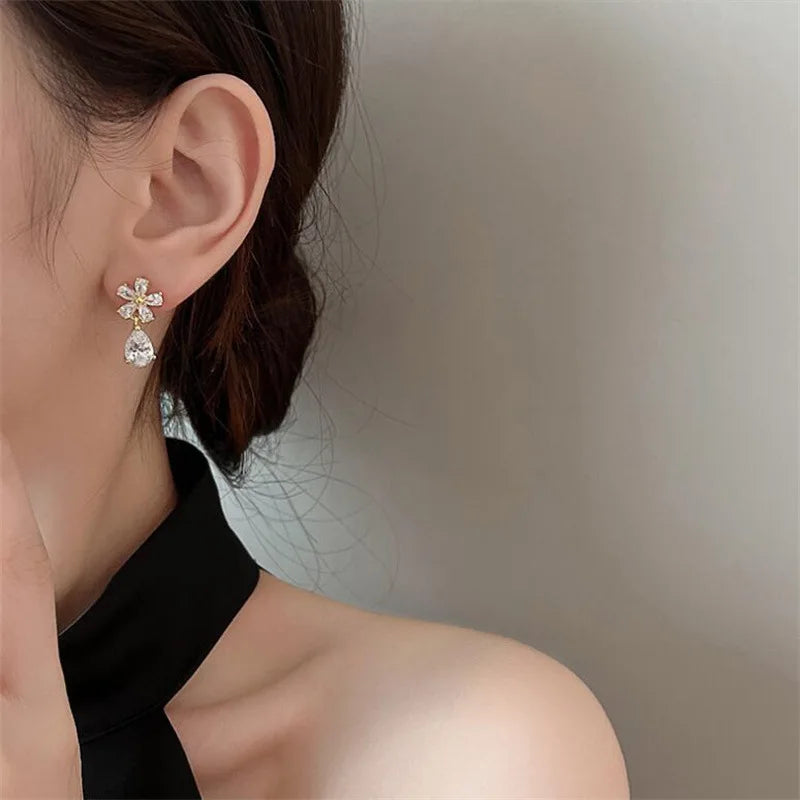 FLOWER PETAL STUDS