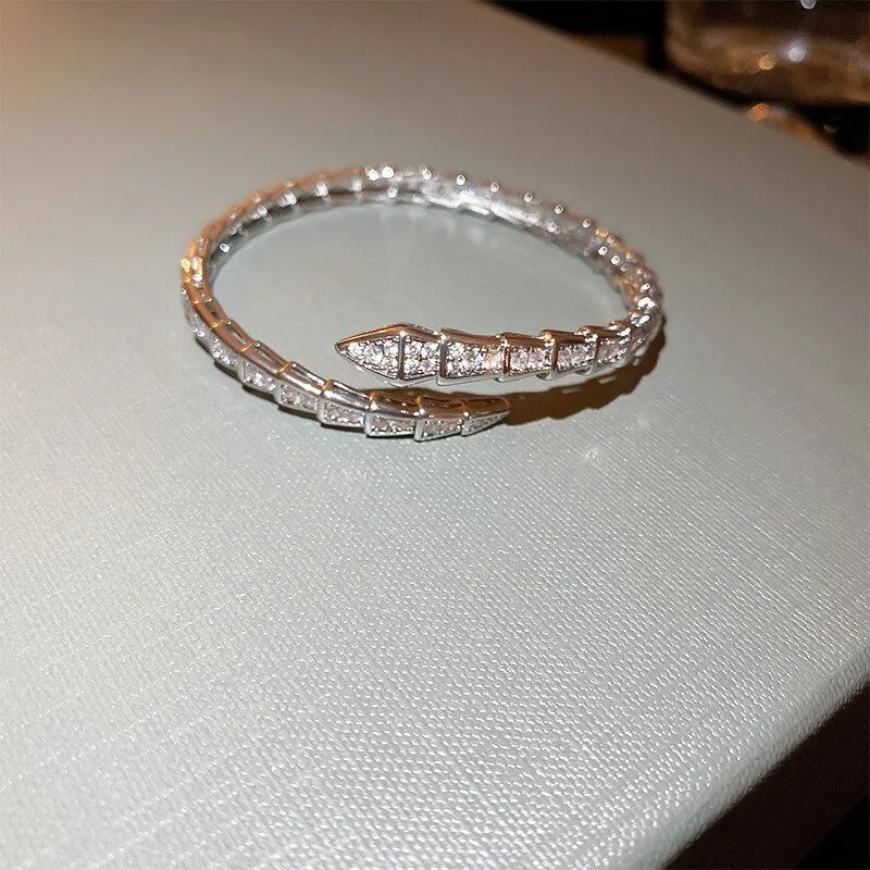 Snaketail Armband med Zirkon-stenar (Orm motiv)
