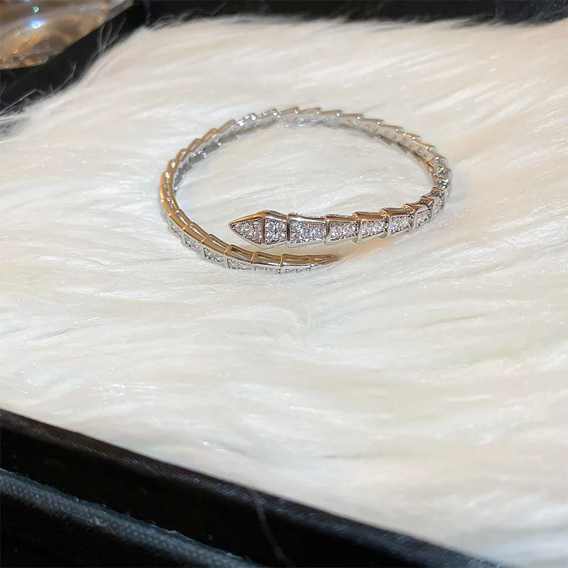 Snaketail Armband med Zirkon-stenar (Orm motiv)