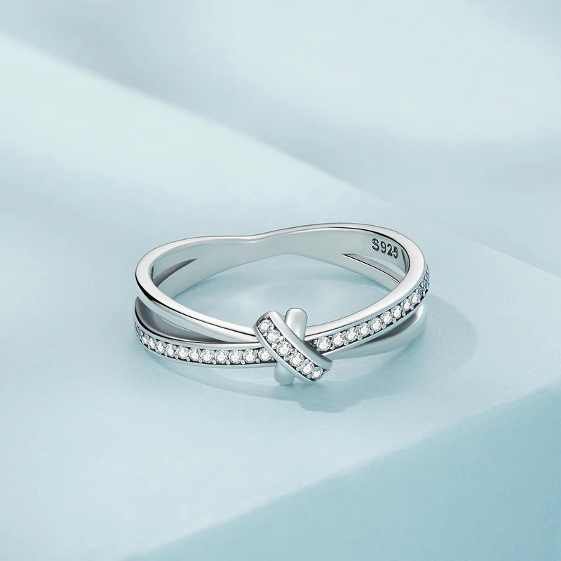 Infinity Love: Knutring Guld