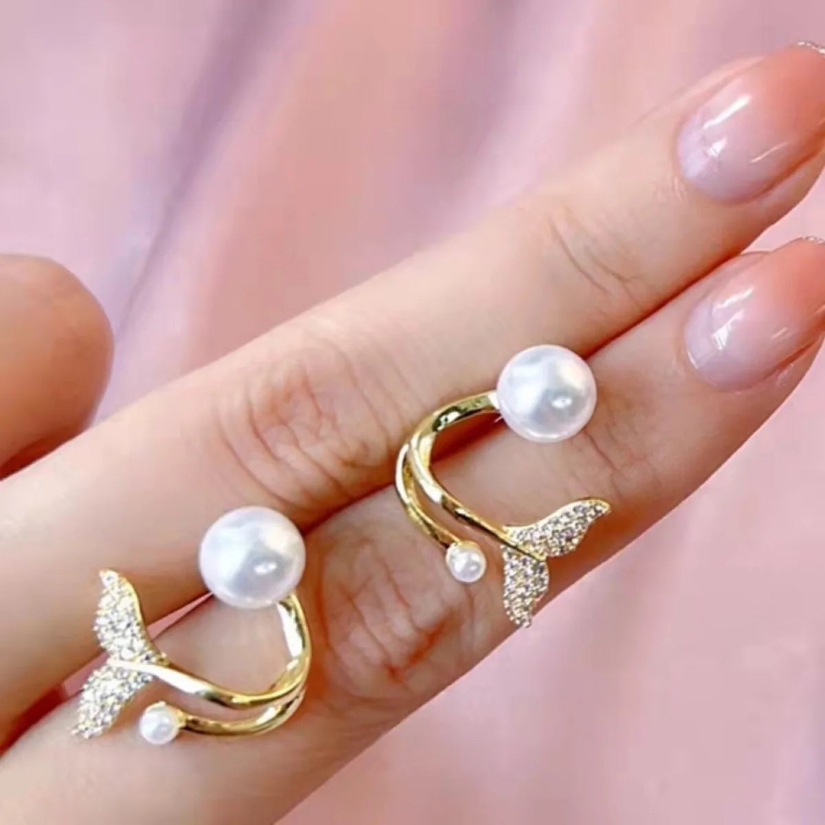 Dolphin STUDS