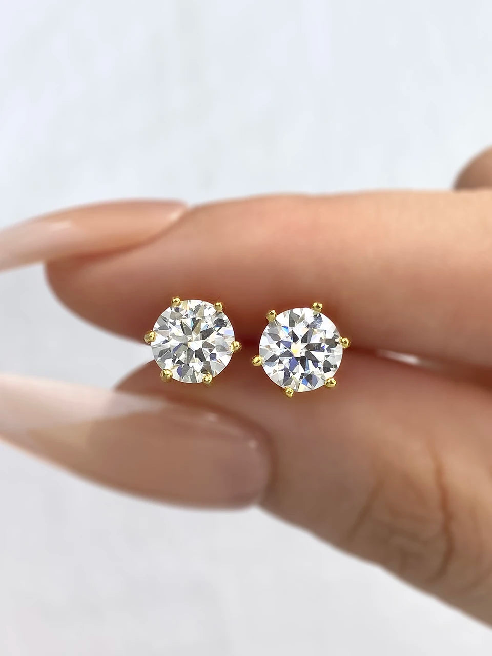Moissanite Stud Örhängen – Diamanter i Sterling Silver Guldpläterade