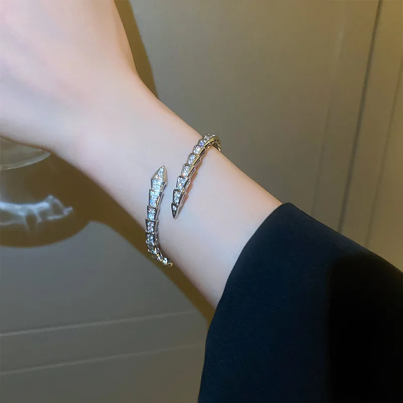 Snaketail Armband med Zirkon-stenar (Orm motiv)
