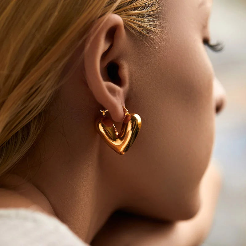 HEART HOOPS EARRINGS Silver