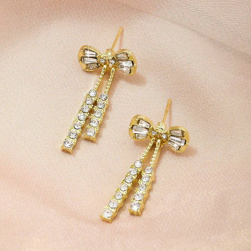 Örhängen med Rhinestones – Koreansk design